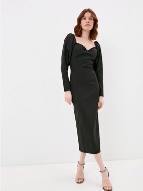 Elegant Black Midi Dress with Sweetheart Neckline